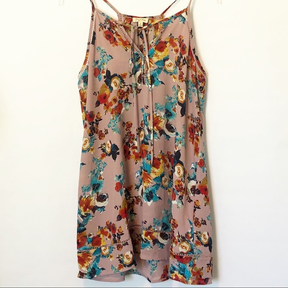 Lily White Tops - Lily White Floral Top (M)